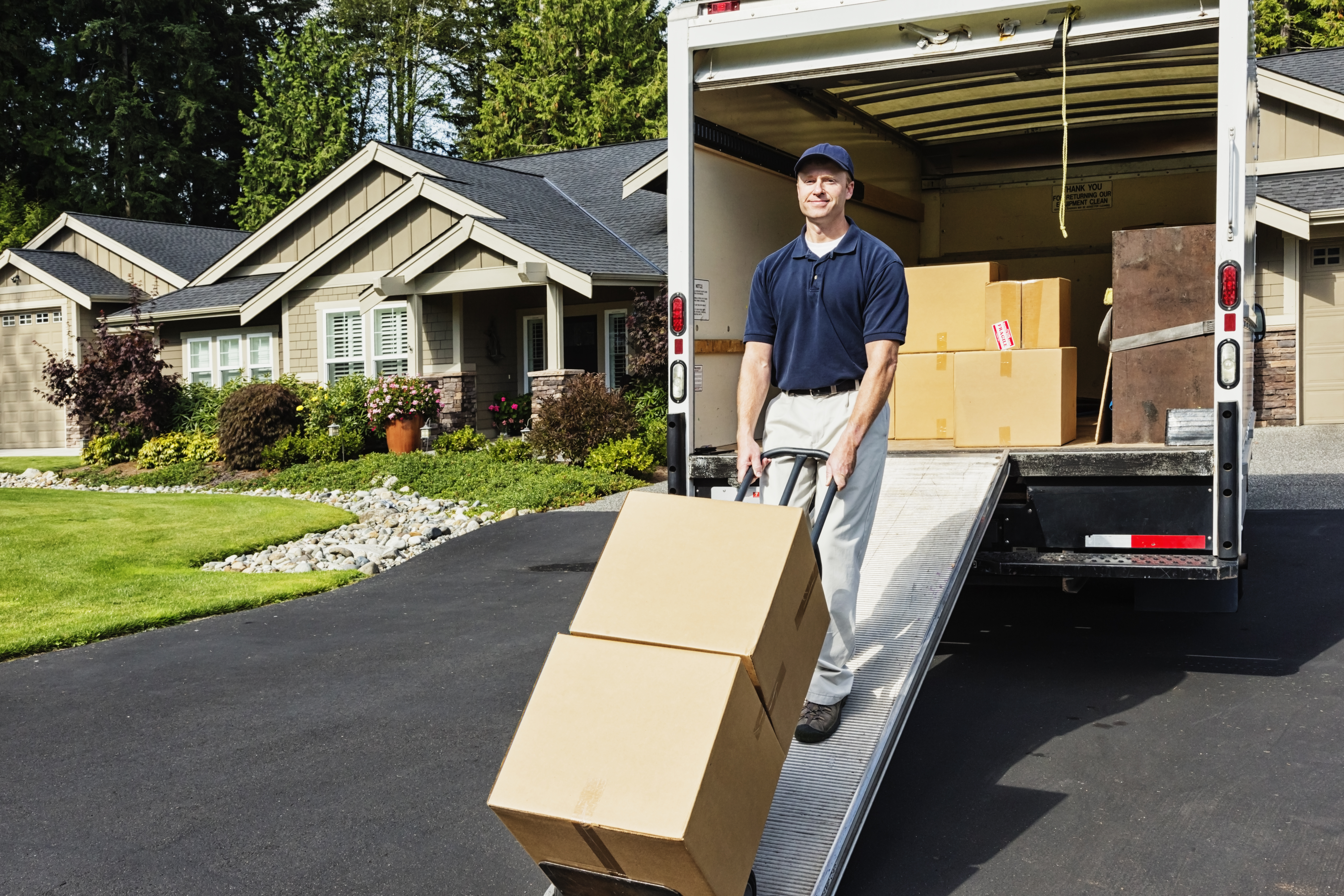 long distance moving companies in Toronto